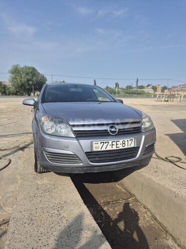 Opel Astra 2004, 256,345 km - 1.4 л - Salyan