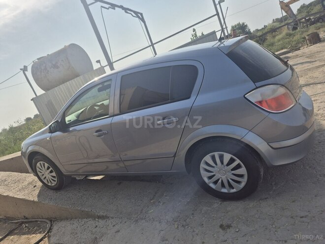 Opel Astra 2004, 256,345 km - 1.4 л - Salyan
