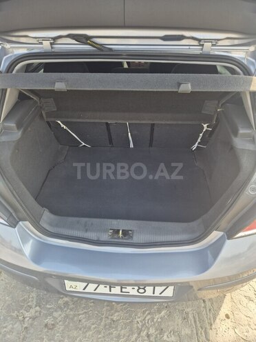 Opel Astra 2004, 256,345 km - 1.4 л - Salyan