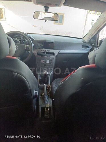 Opel Astra 2004, 256,345 km - 1.4 л - Salyan
