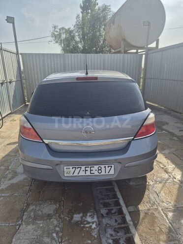 Opel Astra 2004, 256,345 km - 1.4 л - Salyan