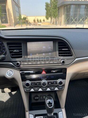 Hyundai Elantra 2018, 61,650 km - 2.0 l - Bakı