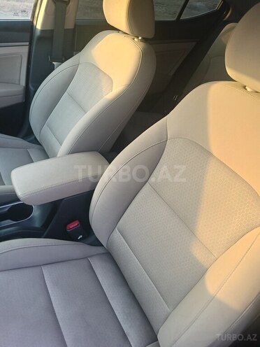Hyundai Elantra 2017, 148,060 km - 2.0 l - Ağcabədi