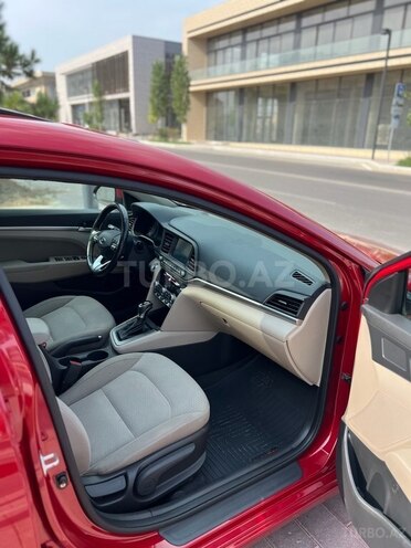Hyundai Elantra 2018, 61,650 km - 2.0 l - Bakı