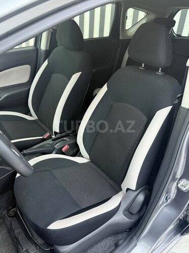 Nissan Note-7
