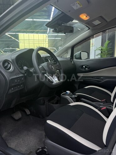 Nissan Note-5