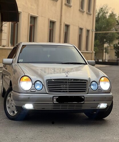 Mercedes E 240 1998, 254,121 km - 2.4 l - Bakı