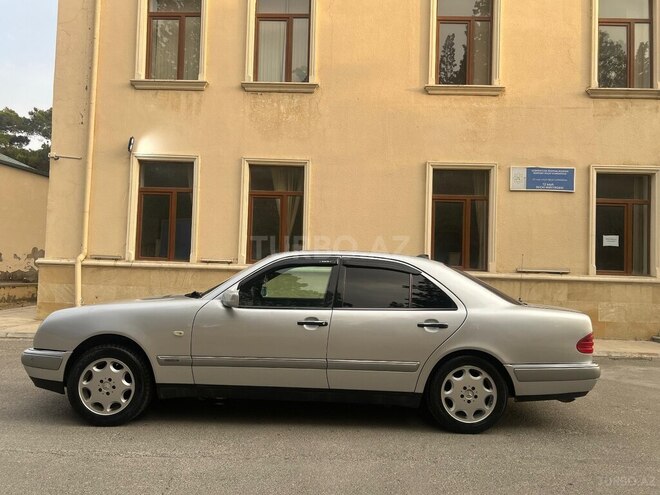 Mercedes E 240 1998, 254,121 km - 2.4 l - Bakı
