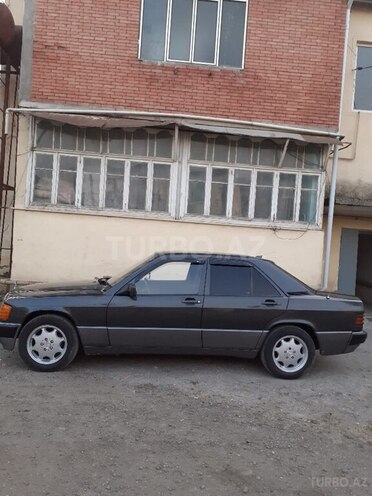 Mercedes 190 1990, 350,412 km - 2.0 l - Astara