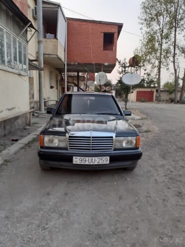 Mercedes 190 1990, 350,412 km - 2.0 l - Astara