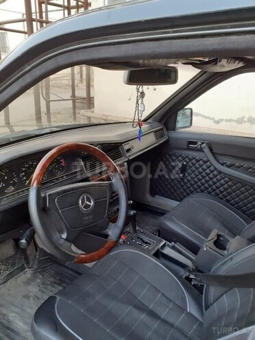 Mercedes 190 1990, 350,412 km - 2.0 l - Astara