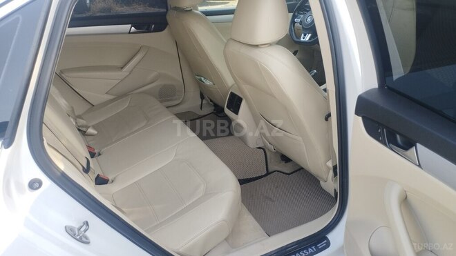 Volkswagen Passat 2012, 175,000 km - 2.5 l - Bakı