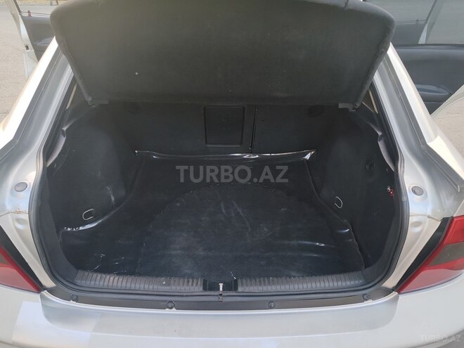 Opel Vectra 2001, 350,000 km - 1.6 l - Zaqatala