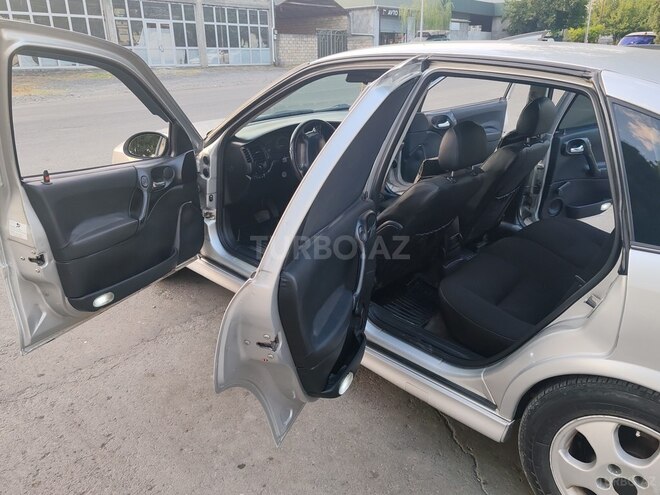 Opel Vectra 2001, 350,000 km - 1.6 l - Zaqatala