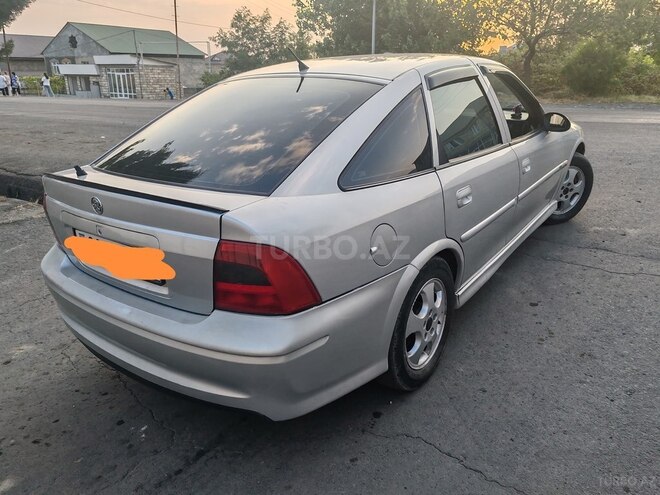 Opel Vectra 2001, 350,000 km - 1.6 l - Zaqatala