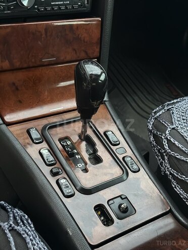 Mercedes E 220 d 2002, 418,000 km - 2.2 l - Bakı