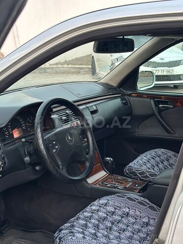 Mercedes E 220 d 2002, 418,000 km - 2.2 l - Bakı