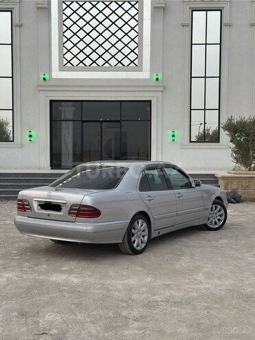 Mercedes E 220 d 2002, 418,000 km - 2.2 l - Bakı