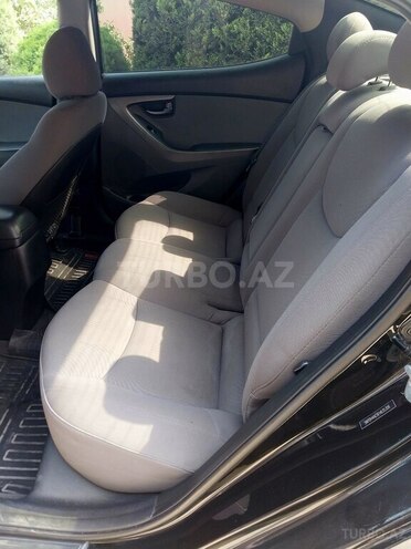 Hyundai Elantra 2015, 219,572 km - 1.8 l - Bakı