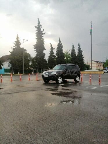Chevrolet Niva 2009, 202,800 km - 1.7 l - İsmayıllı