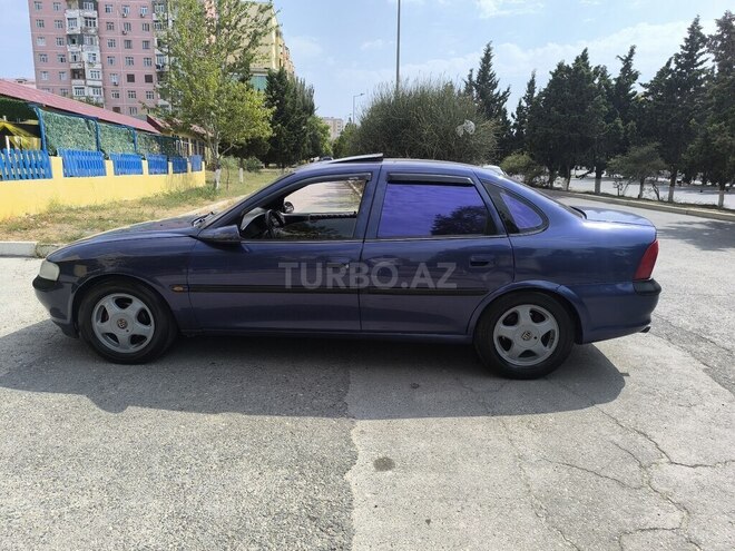 Opel Vectra 1996, 300,000 km - 1.6 l - Sumqayıt