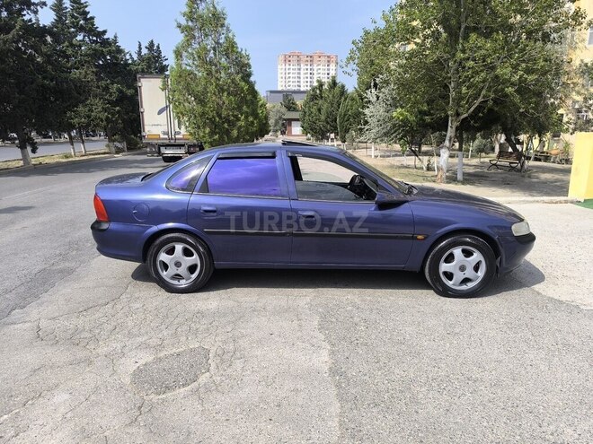 Opel Vectra 1996, 300,000 km - 1.6 l - Sumqayıt