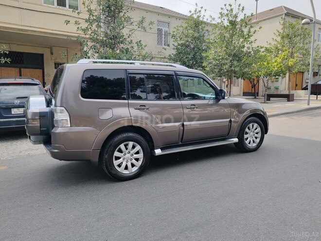 Mitsubishi Pajero 2010, 334,000 km - 3.2 л - Bakı
