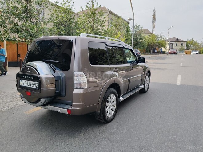 Mitsubishi Pajero 2010, 334,000 km - 3.2 л - Bakı