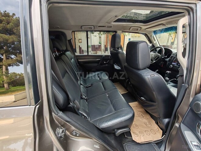 Mitsubishi Pajero 2010, 334,000 km - 3.2 л - Bakı