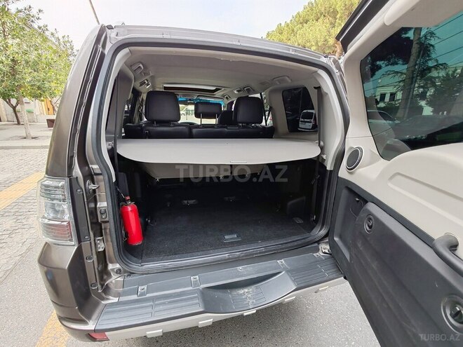 Mitsubishi Pajero 2010, 334,000 km - 3.2 л - Bakı