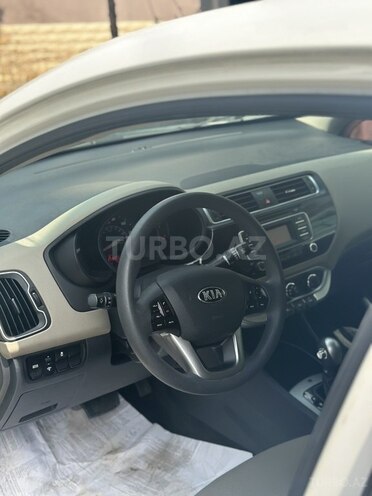Kia Rio 2015, 73,000 km - 1.6 l - Bakı