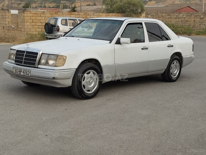 Mercedes E 200 d 1993, 254,887 km - 2.0 l - Bakı