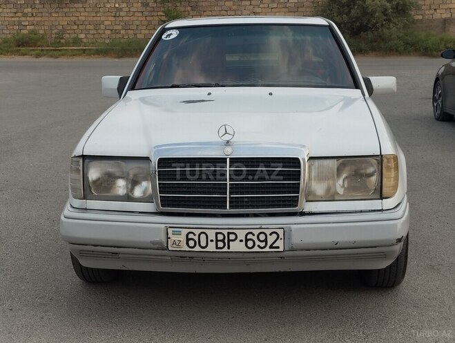 Mercedes E 200 d 1993, 254,887 km - 2.0 l - Bakı