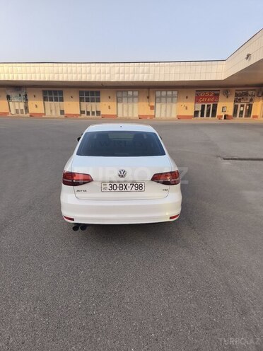 Volkswagen Jetta 2017, 166,000 km - 1.4 л - Bakı