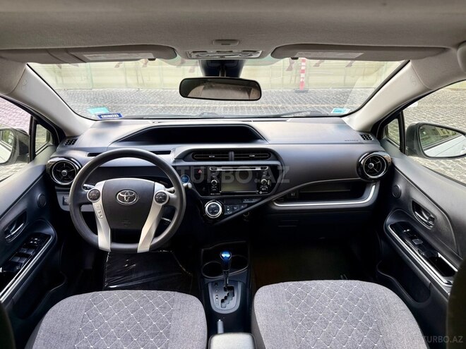 Toyota Prius C 2017, 107,000 km - 1.5 l - Bakı