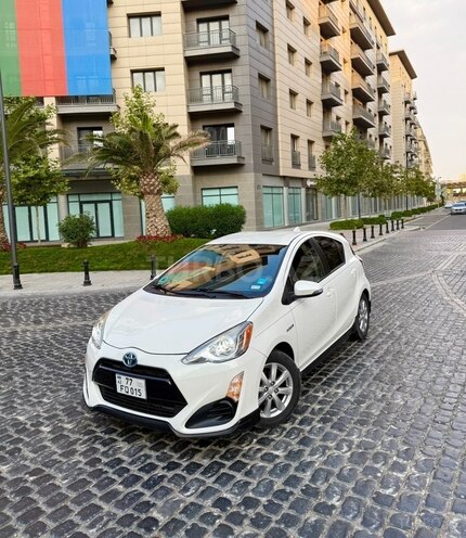 Toyota Prius C 2017, 107,000 km - 1.5 l - Bakı