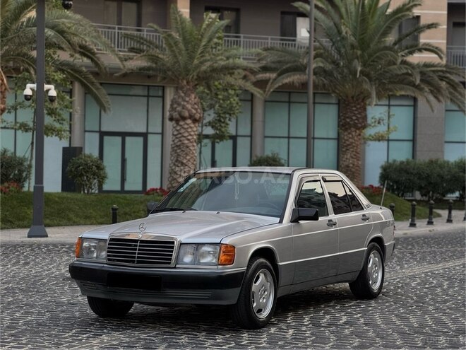 Mercedes E 200 1990, 170,000 km - 2.0 l - Bakı