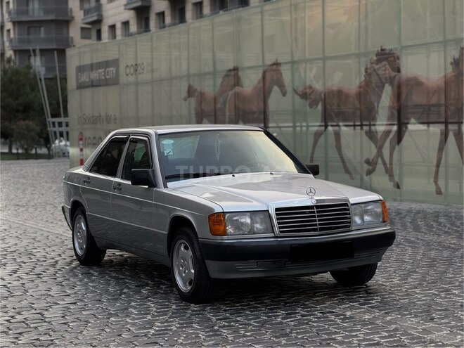 Mercedes E 200 1990, 170,000 km - 2.0 l - Bakı