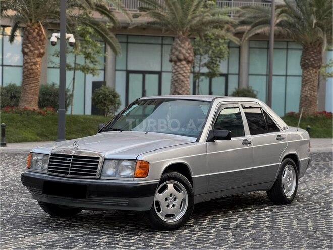 Mercedes E 200 1990, 170,000 km - 2.0 l - Bakı