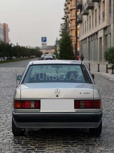 Mercedes E 200 1990, 170,000 km - 2.0 l - Bakı
