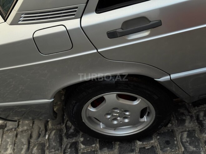 Mercedes E 200 1990, 170,000 km - 2.0 l - Bakı