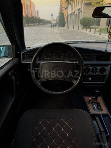 Mercedes E 200 1990, 170,000 km - 2.0 l - Bakı