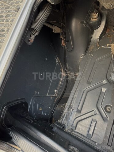 Mercedes E 200 1990, 170,000 km - 2.0 l - Bakı