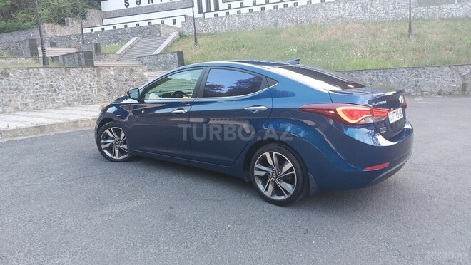 Hyundai Elantra 2015, 132,900 km - 1.8 l - Şəki