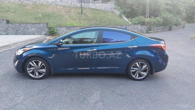 Hyundai Elantra 2015, 132,900 km - 1.8 l - Şəki