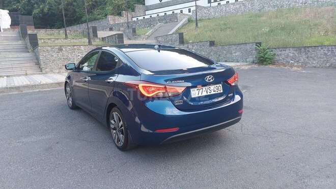 Hyundai Elantra 2015, 132,900 km - 1.8 l - Şəki