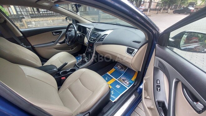 Hyundai Elantra 2015, 132,900 km - 1.8 l - Şəki