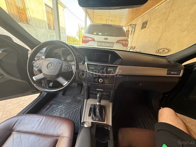 Mercedes E 250 2009, 305,000 km - 2.1 l - Bakı