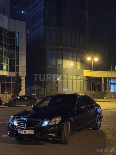Mercedes E 250 2009, 305,000 km - 2.1 l - Bakı