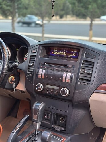 Mitsubishi Pajero 2007, 199,598 km - 3.0 l - Gəncə
